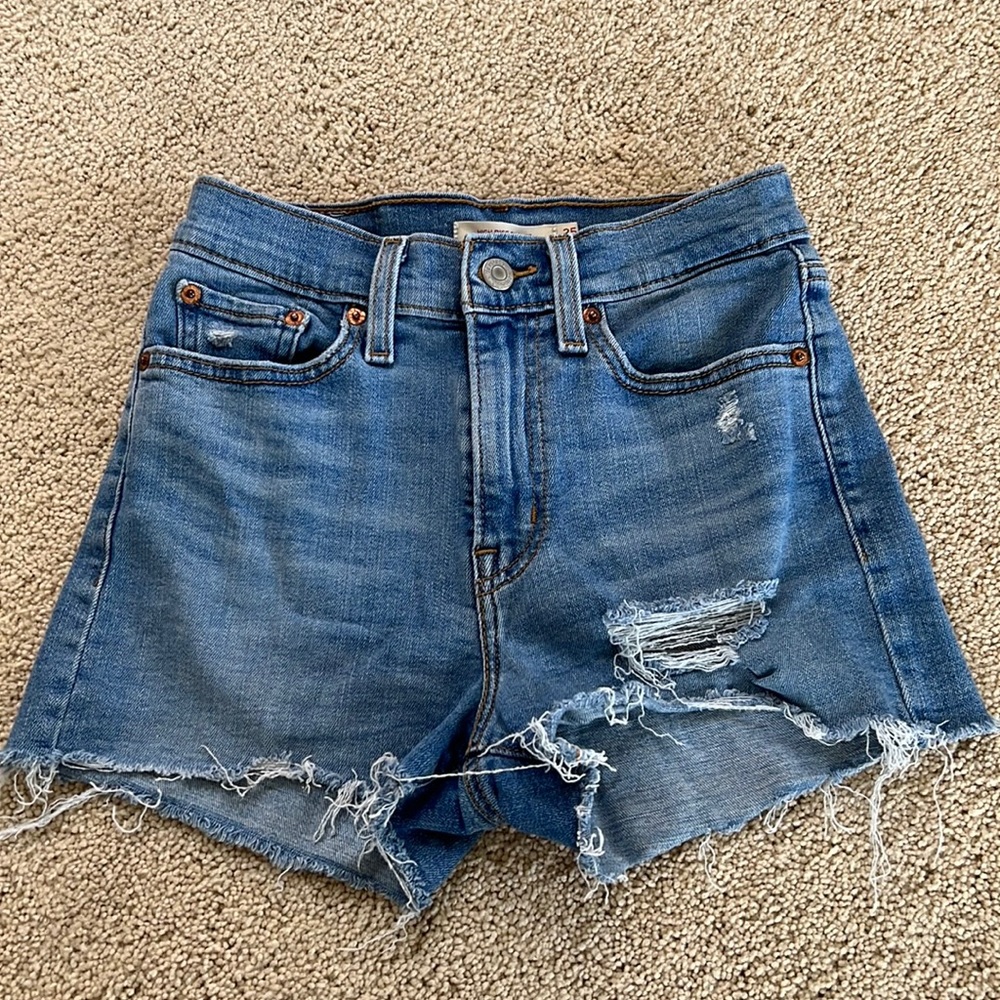 High rise Levi denim shorts